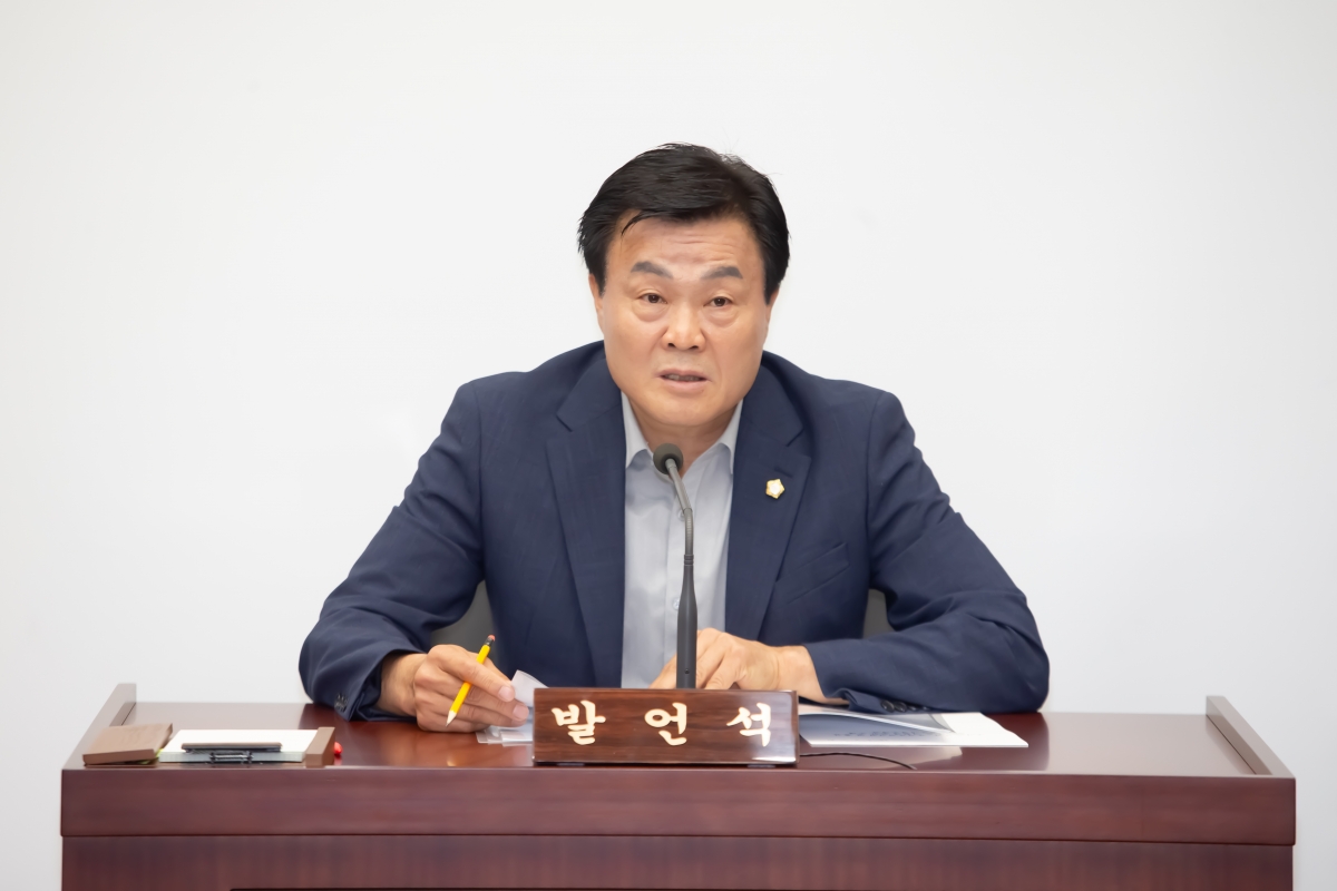 20240905-055[_P7U3098-제280회 임시회 문화환경위원회 조례안 등 심사활동.jpg