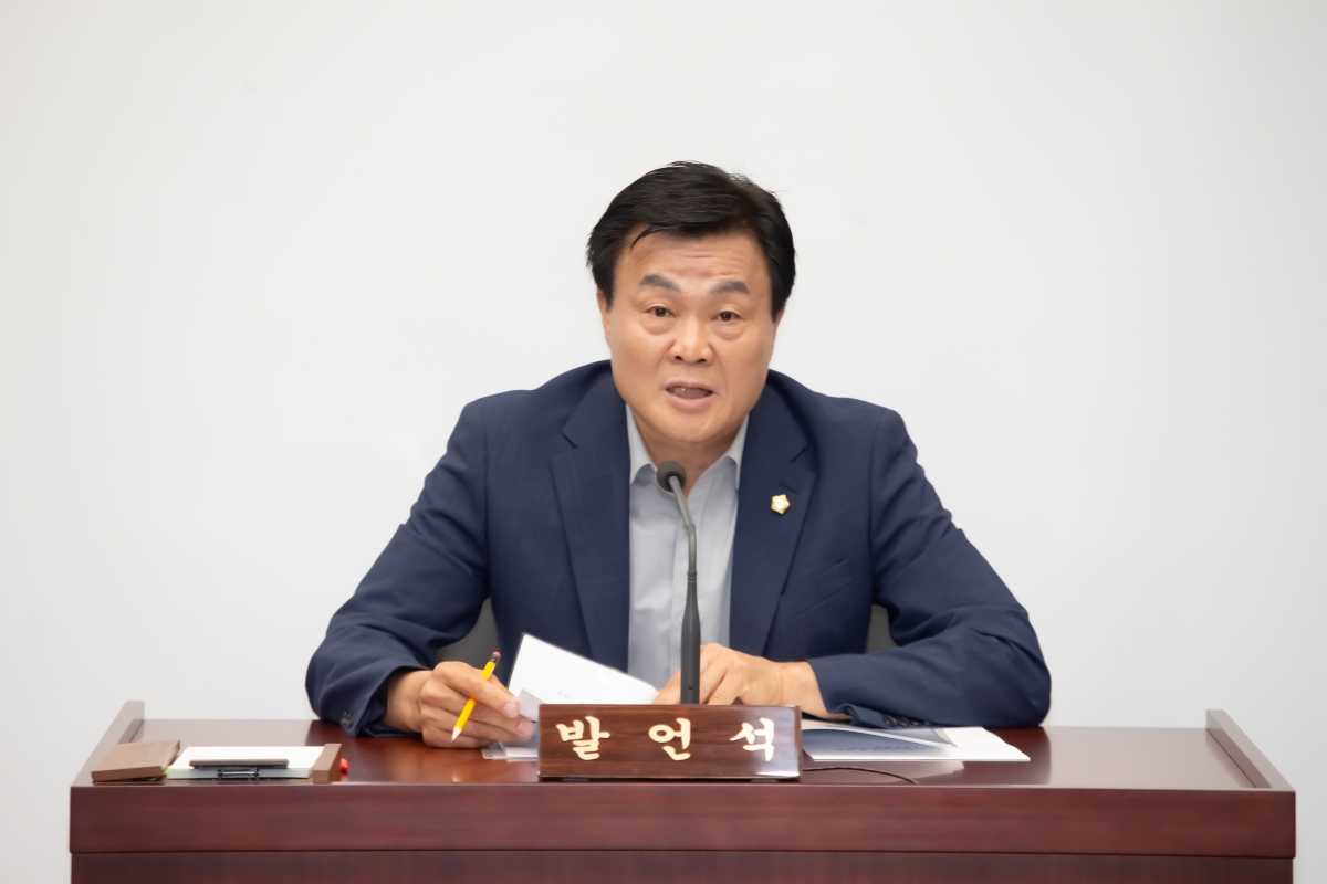 20240905-056[_P7U3100-제280회 임시회 문화환경위원회 조례안 등 심사활동.jpg