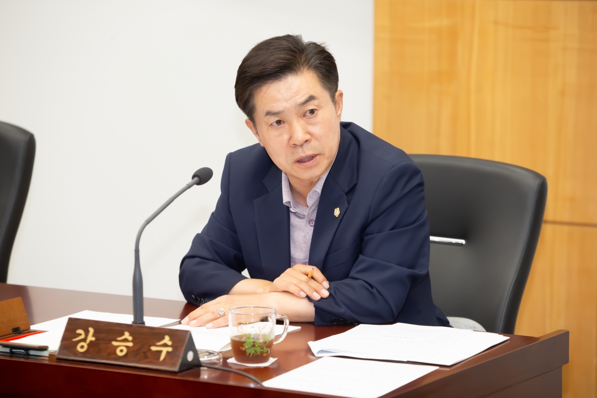 20240905-058[_P7U3139-제280회 임시회 문화환경위원회 조례안 등 심사활동.jpg