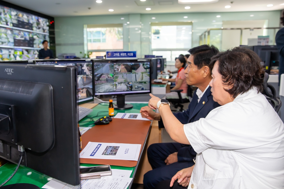 20240910-043[_P7U3901-제280회 임시회 기획행정위원회 구미시 통합관제센터 현장방문.jpg