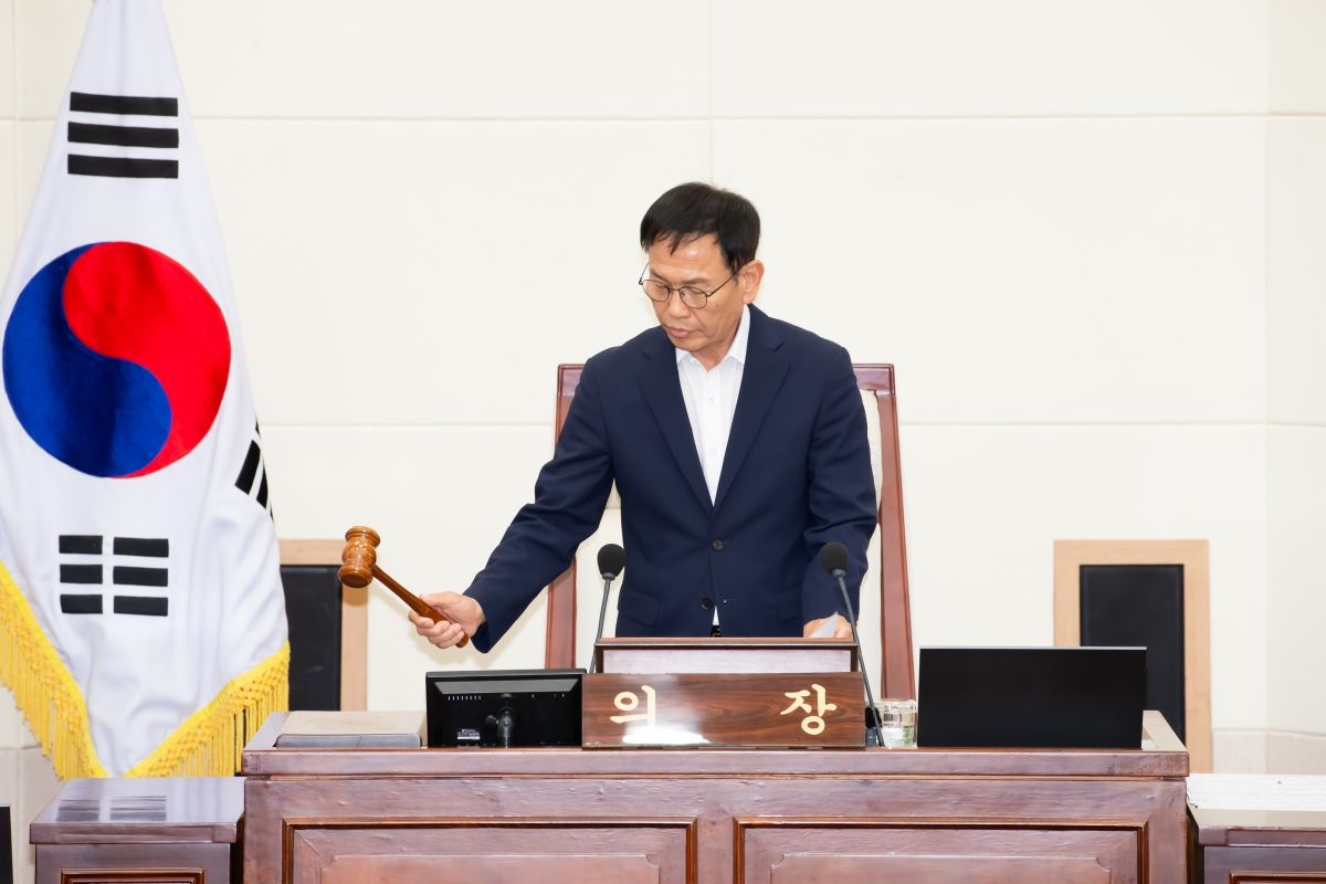 20240911-001[_P7U4005-제280회 임시회 제2차 본회의시 박교상 의장 회의주재.jpg
