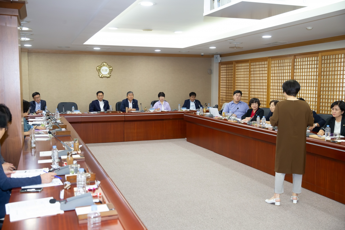 20240911-062[_P7U4200-구미시의회 의원 청렴 및 4대 폭력예방교육.jpg