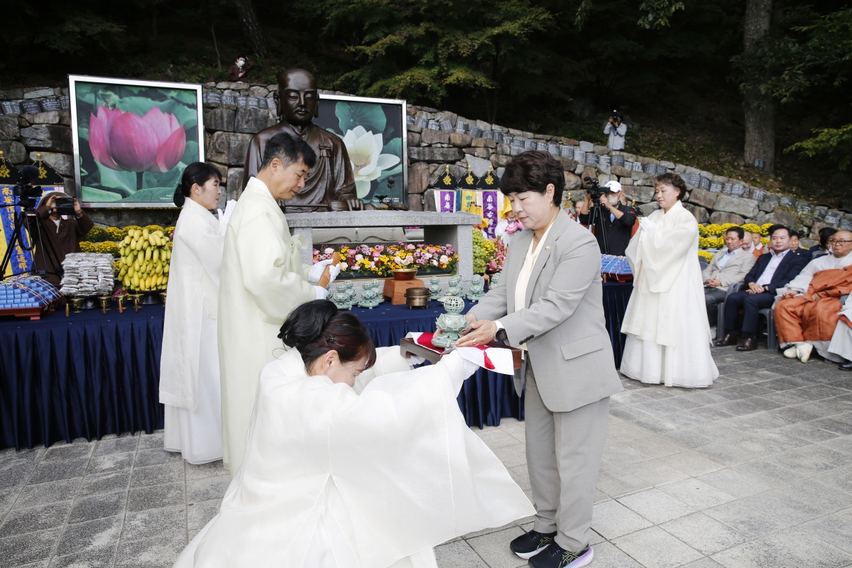 20241009-009[_P7U7466 복사-제8회 향문화대제전.jpg