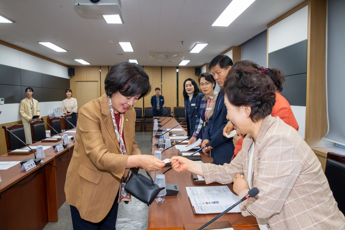 20241010-107[_P7U7599-의원연구단체 구미시 범죄예방 디자인연구회 경남 창원시 창원특례시의회 비교견학.jpg