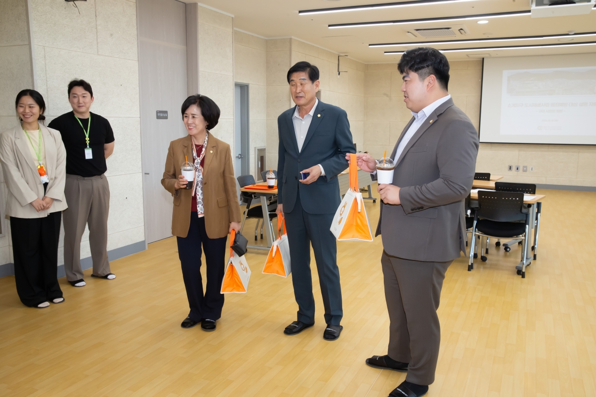 20241010-088[_P7U7542-의원연구단체 구미시 범죄예방 디자인연구회 경남 창원시 도시재생지원센터 산하 다함께 어울림센터 비교견학.jpg