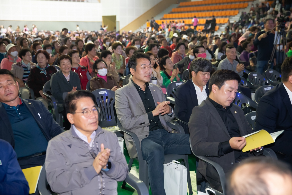 20241011-013[_P7U7725-제28회 노인의날 기념식.jpg