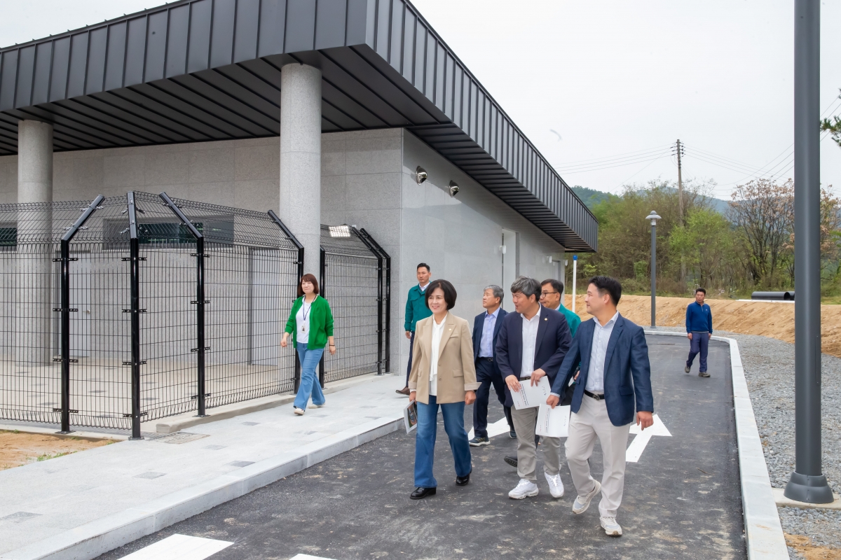 20241018-053[_P7U8895-제281회 임시회 산업건설위원회 옥성면 동물보호센터 옥성면 현장방문.jpg