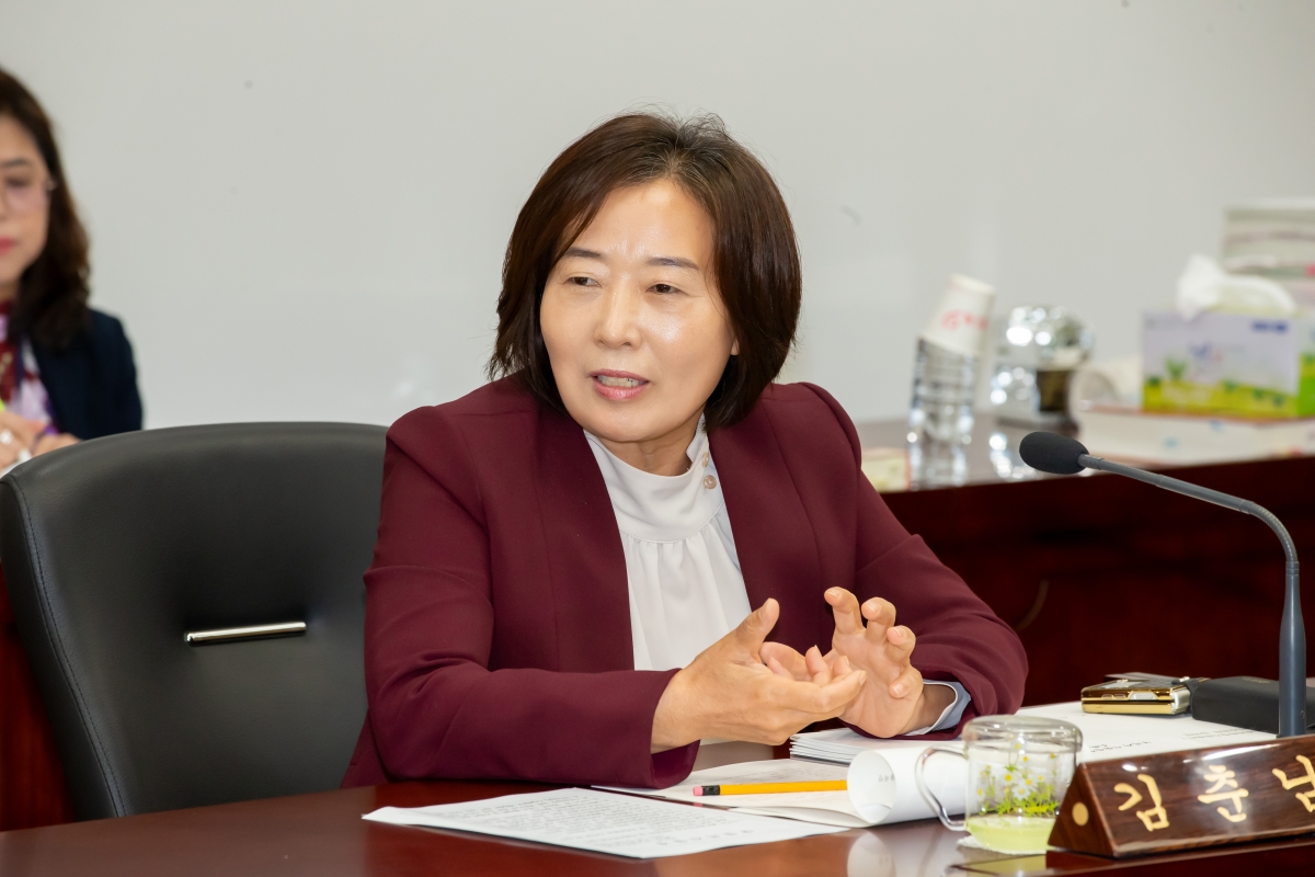 20241017-106[_P7U8513-제281회 임시회시 문화환경위원회 조례안 심사활동.jpg