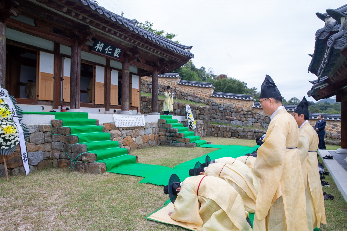 20241021-020[_P7U9170-왕산허위선생 추계향사 및 116주기 추도식.jpg