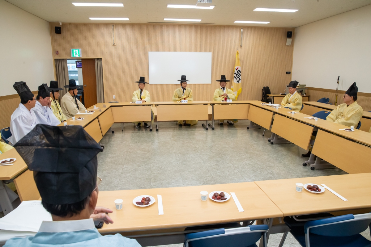 20241021-037[_P7U9241-왕산허위선생 추계향사 및 116주기 추도식.jpg
