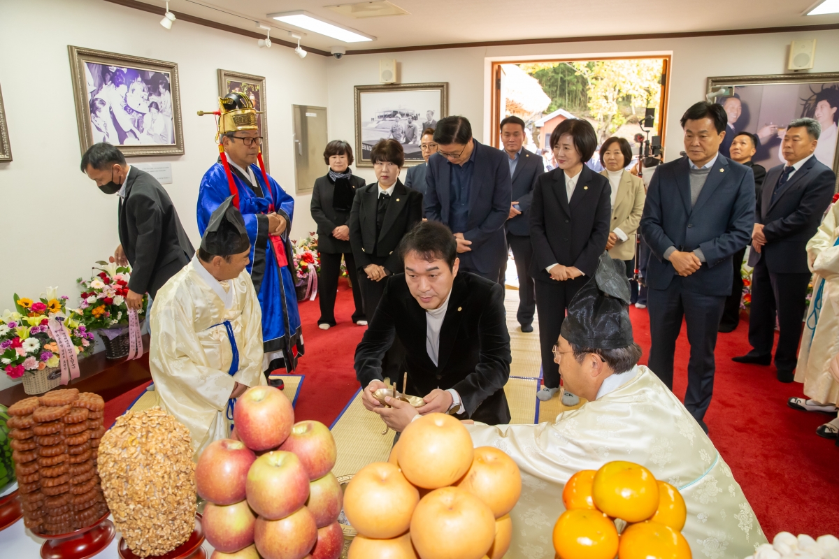 20241114-015[_P7U2954-박정희 대통령 탄신 107돌 숭모제 및 기념식.jpg