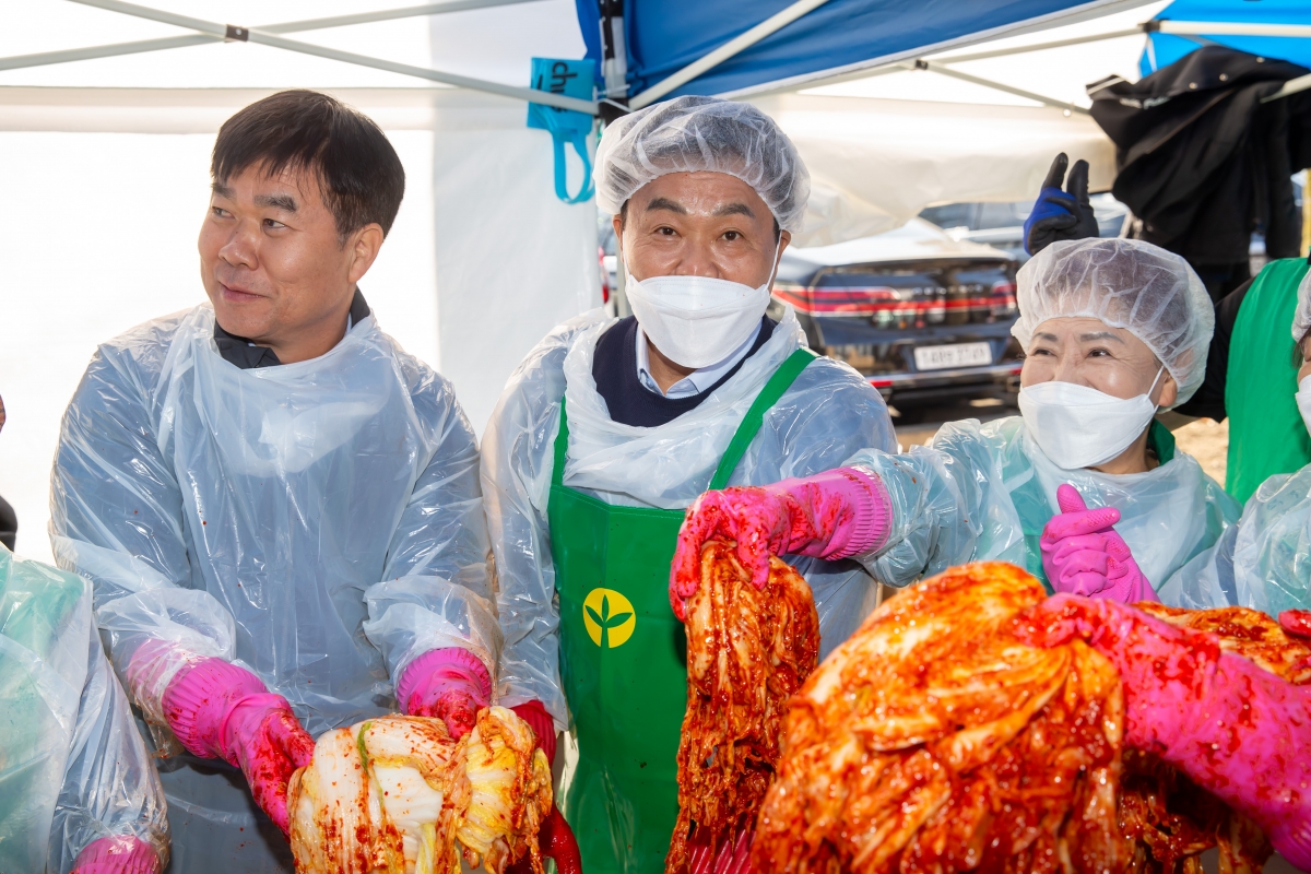 20241122-056[_P7U3894-2024 새마을부녀회 사랑의 김장 나누기.jpg