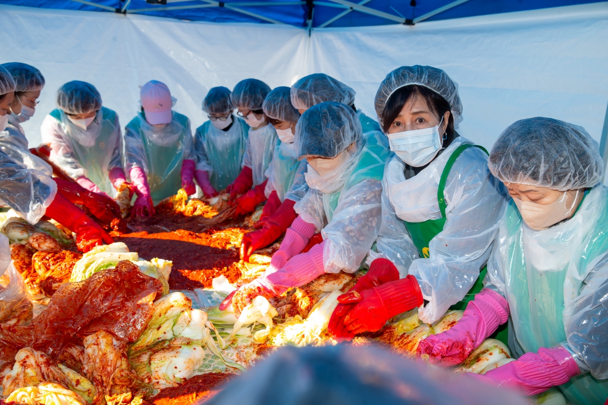 20241122-035[_P7U3832-2024 새마을부녀회 사랑의 김장 나누기.jpg