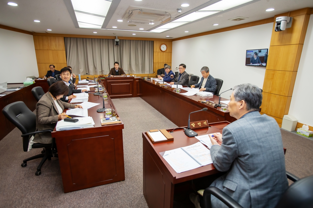 20241127-005[_P7U4749-제262회 정례회시 의회운영위원회 2025년도 예산안 및 기금운용계획안 예비심사활동.jpg