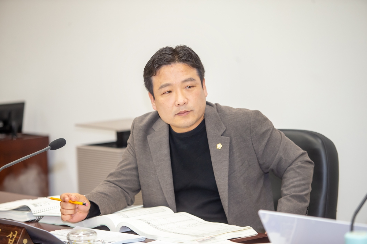 20241127-040[_P7U4899-제262회 정례회시 산업건설위원회 2025년도 예산안 및 기금운용계획안 예비심사활동.jpg