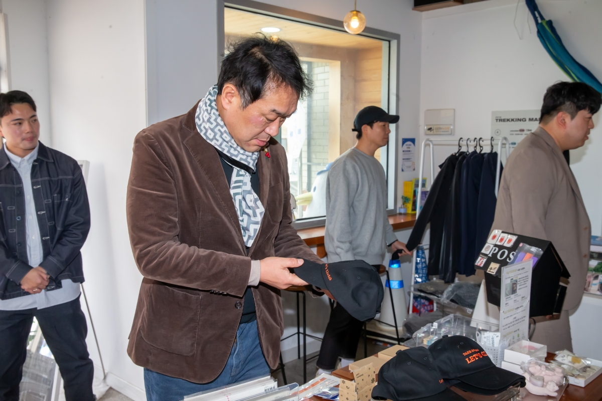 20241203-039[_P7U5619-제262회 정례회시 기획행정위원회 영덕군 뚜벅이마을 비교견학.jpg