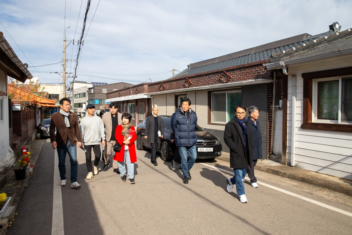 20241203-055[_P7U5651-제262회 정례회시 기획행정위원회 영덕군 뚜벅이마을 비교견학.jpg