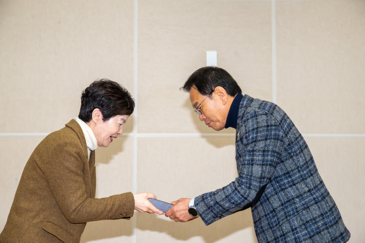 20241218-036[_P7U7242-구미시 여성단체협의회 활동평가대회.jpg