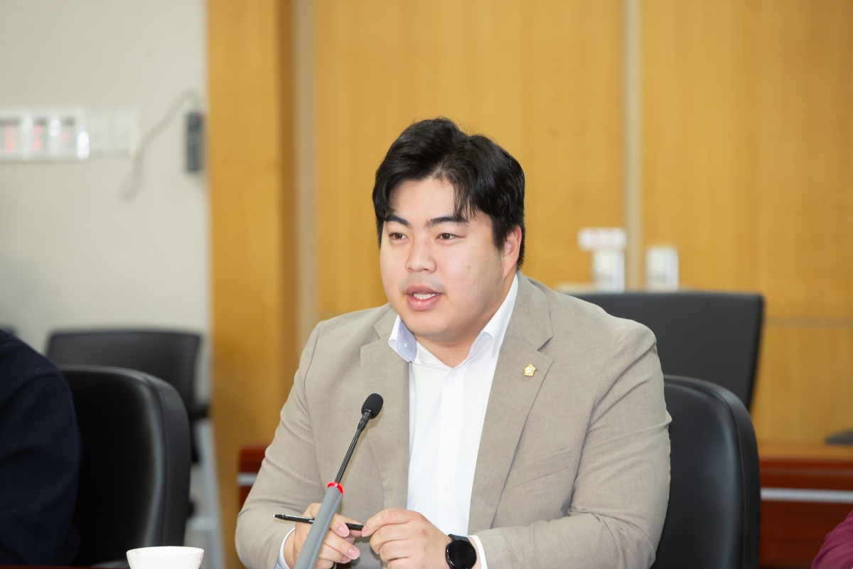 20241227-012[_P7U8289-울산광역시 동구의회 의원 일행 방문.jpg