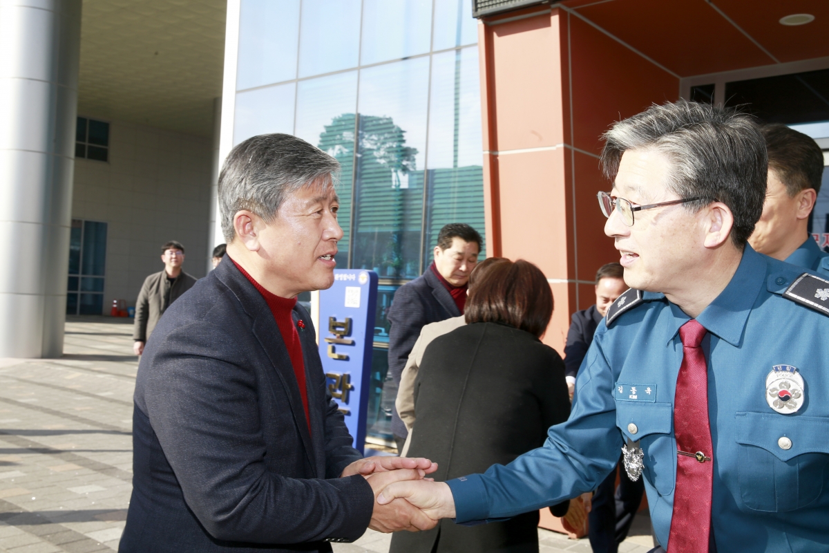 20250124-034[_P7U0130 복사-설맞이 구미경찰서 방문 격려.jpg