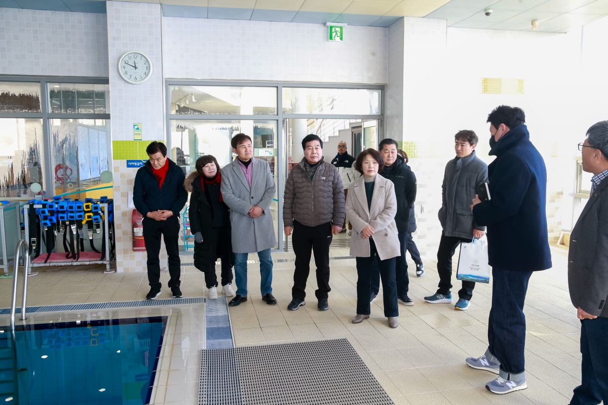 20250205-027[345646-09-문화환경위원회 영덕군 해양환경체험관 비교견학.jpg