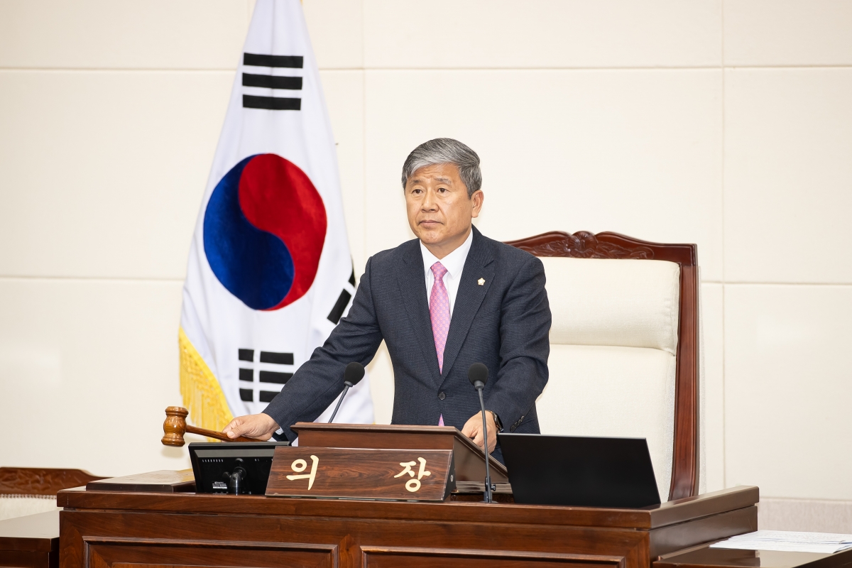 20250313-020[AMG_2758-제285회 임시회 제1차 본회의시 양진오 부의장 회의주재.jpg