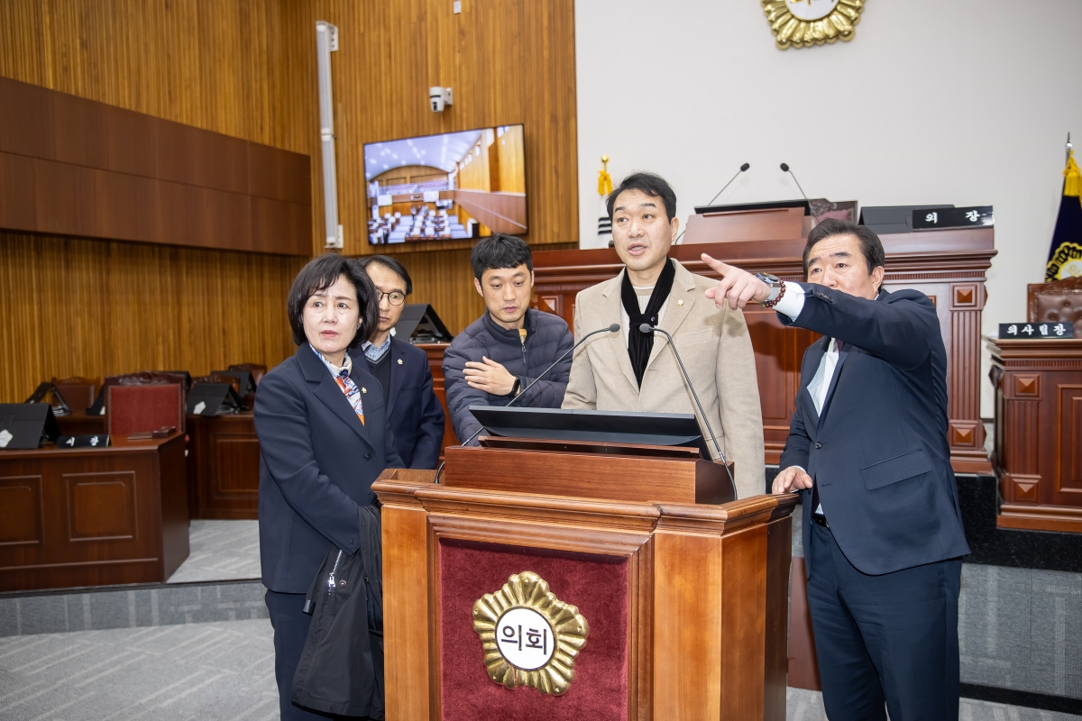 20250317-038[AMG_3627-제285회 임시회시 기획행정위원회 경주시의회 방문.jpg