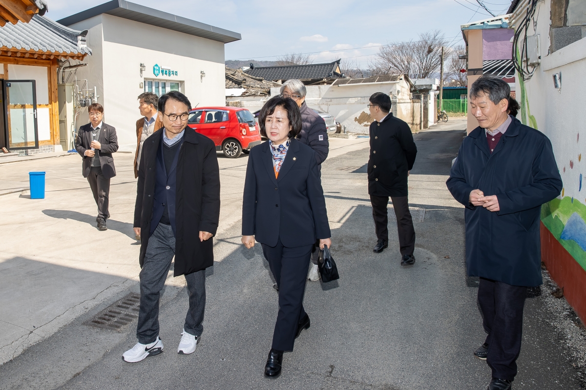 20250317-125[AMG_3840-제285회 임시회시 기획행정위원회 경주시 황오 커뮤니티센터 비교견학.jpg