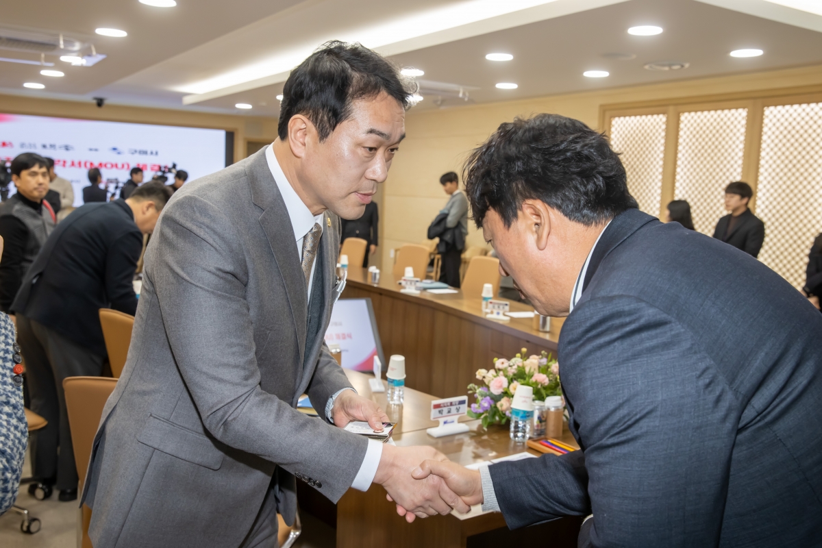 20250319-059[AMG_4064-주)백송-구미시 투자협약식.jpg