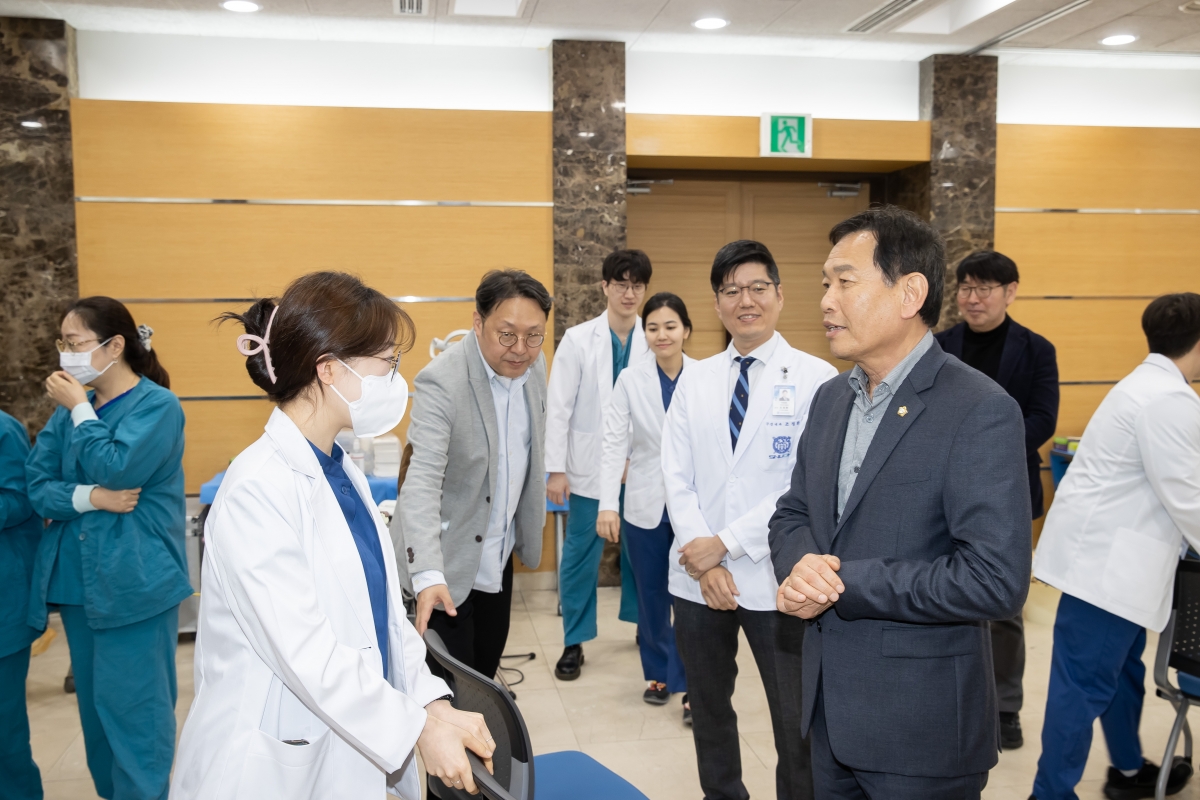 20250320-012[AMG_4155-서울대학교 치과병원 찾아가는 진료소 격려 방문.jpg