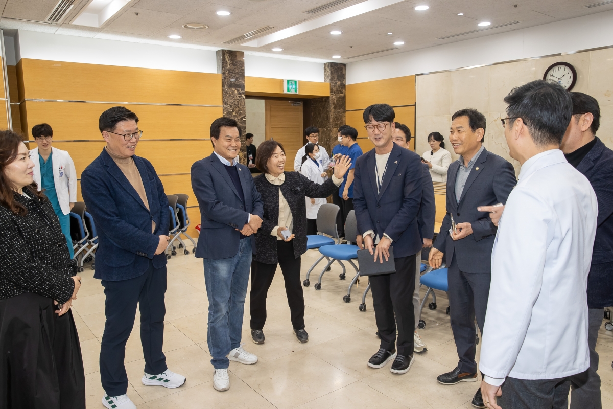 20250320-006[AMG_4139-서울대학교 치과병원 찾아가는 진료소 격려 방문.jpg