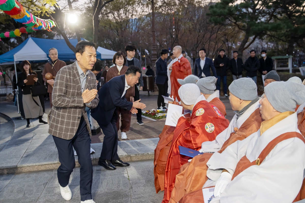 20250401-002[AMG_4916-불기2569년 부처님 오신날 봉축 점등식.jpg