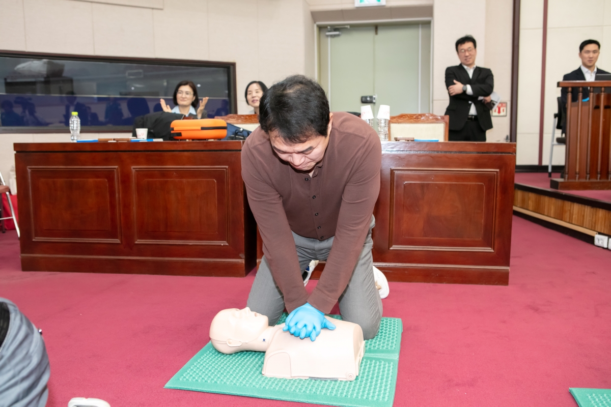 20250414-109[IMG_8485-구미시의회 심폐소생술 교육.jpg