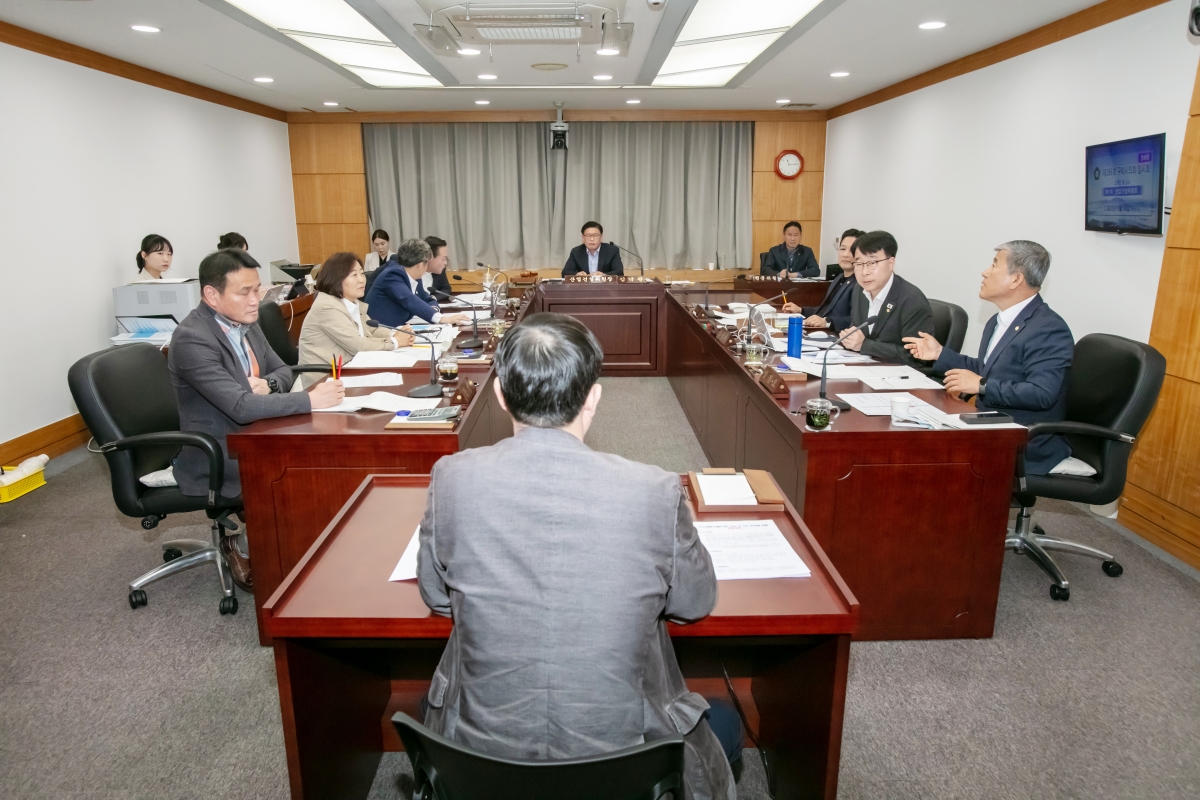 20250416-007[IMG_8674-제286회 임시회시 산업건설위원회 조례안 활동.jpg