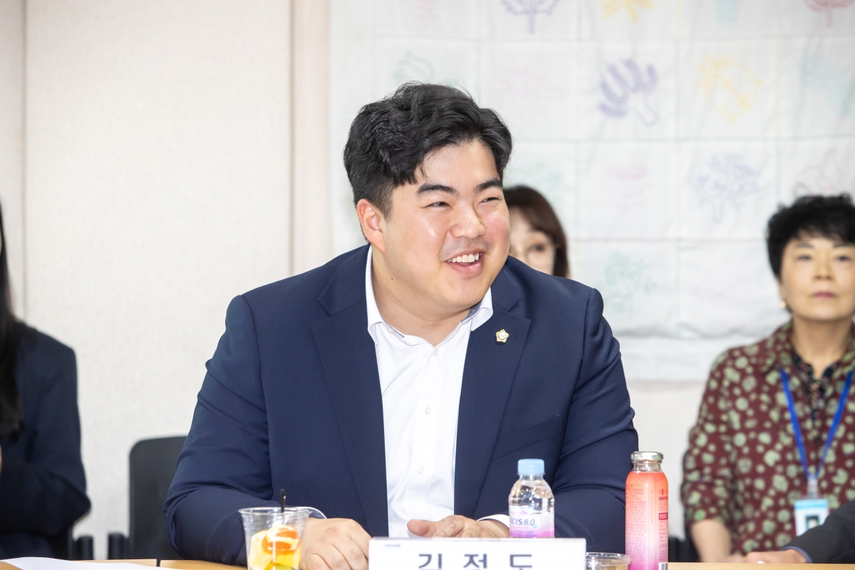 20250416-056[AMG_6148-제286회 임시회시 기획행정위원회 노인일자리창출지원센터 현장방문 활동.jpg