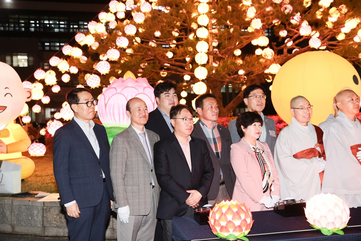 20250417-072[AMG_6546-1-불기 2569년 구미시청 봉축연등 점등식.JPG