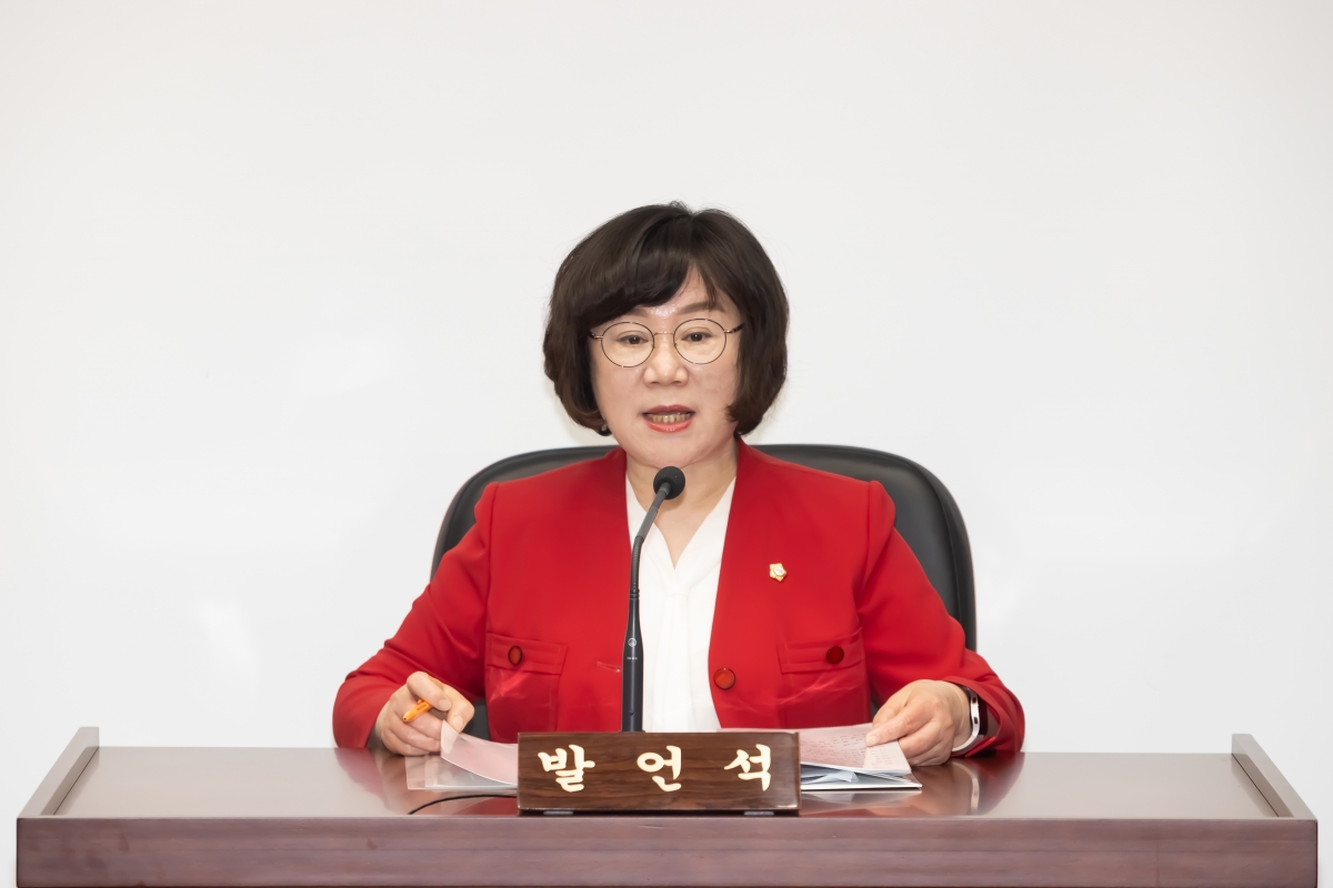 20250515-049[AMG_9615-제287회 구미시의회 임시회 문화환경위원회 조례안 심사활동.jpg