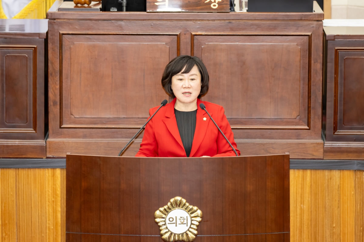 20250519-060[AMG_0139-제287회 임시회 제2차 본회의시 이정희 문화환경위원회 간사 상임위원회 활동결과보고.jpg