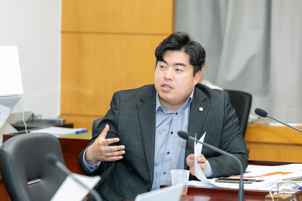 20250604-037[IMG_9395-제288회 제1차 정례회 기획행정위원회 조례안 심사활동.jpg