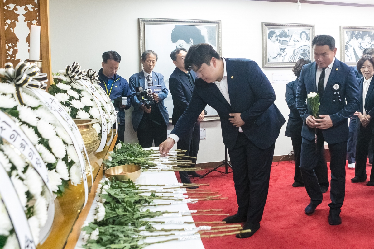 20250606-090[IMG_9666-제70회 현충일 박정희 대통령 생가 참배.jpg