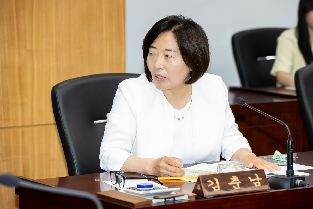 20250612-014[AMG_1472-제288회 제1차 정례회 의회운영위원회 소관 2025년도 행정사무감사 활동.jpg