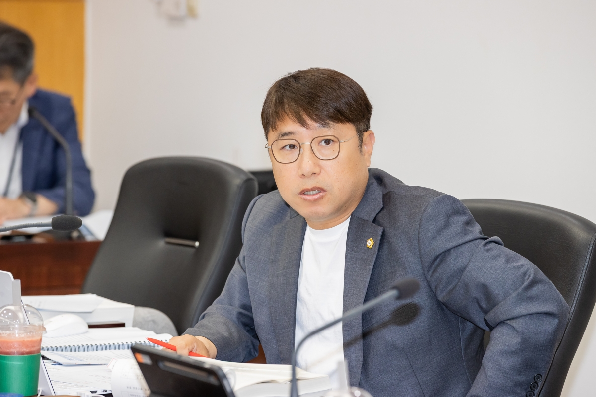 20250612-034[AMG_1736-제288회 제1차 정례회 기획행정위원회 소관 2025년도 행정사무감사 활동.jpg