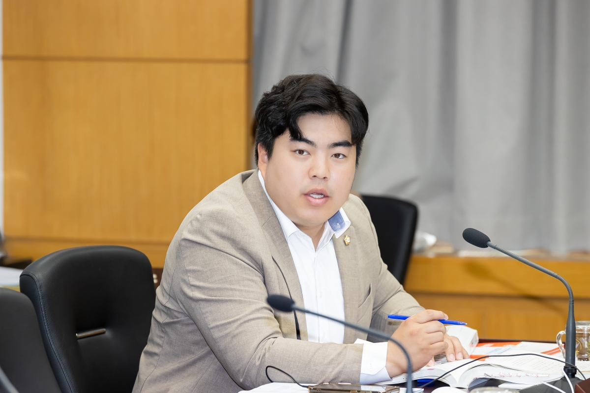 20250613-014[AMG_1848-제288회 제1차 정례회 기획행정위원회 소관 2025년도 행정사무감사 활동.jpg
