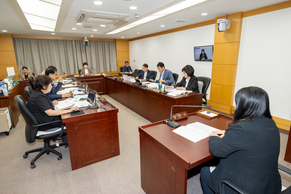 20250613-011[AMG_1840-제288회 제1차 정례회 기획행정위원회 소관 2025년도 행정사무감사 활동.jpg