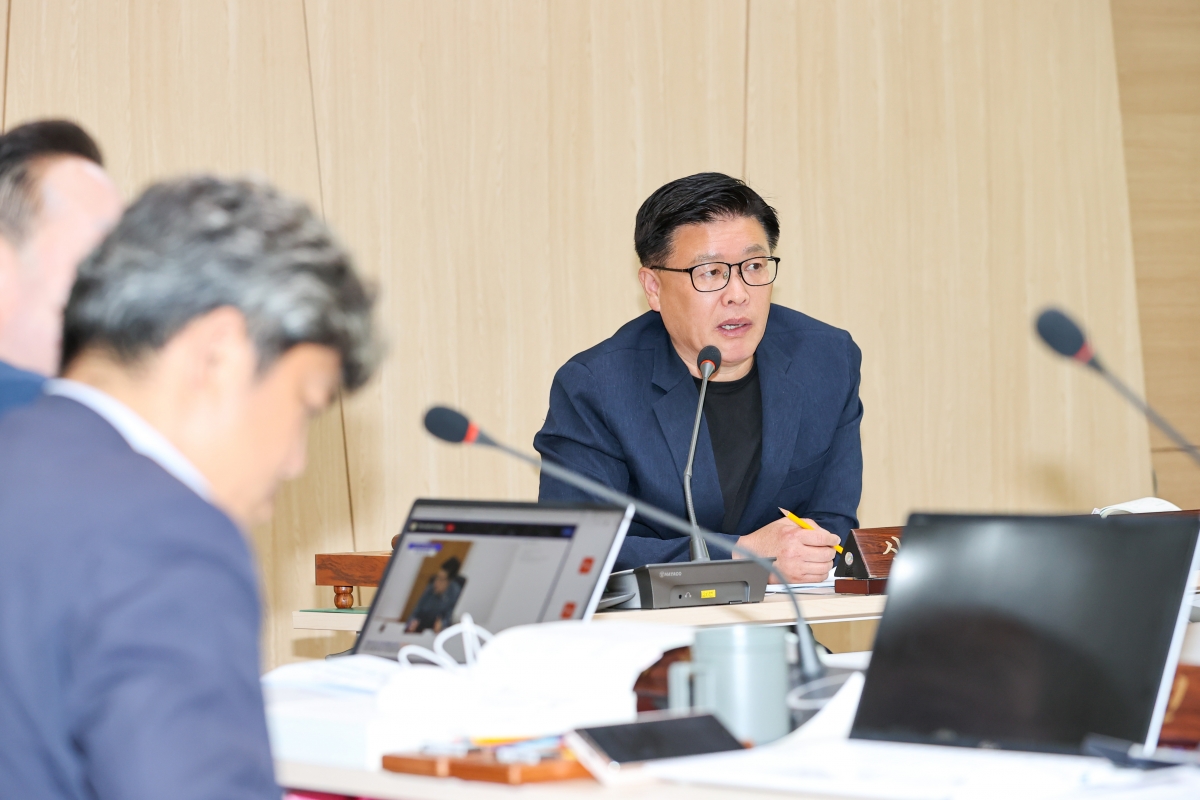 20250617-017[AMG_2346-1-제288회 제1차 정례회 산업건설위원회 선산출장소 2025년도 행정사무감사 활동.JPG