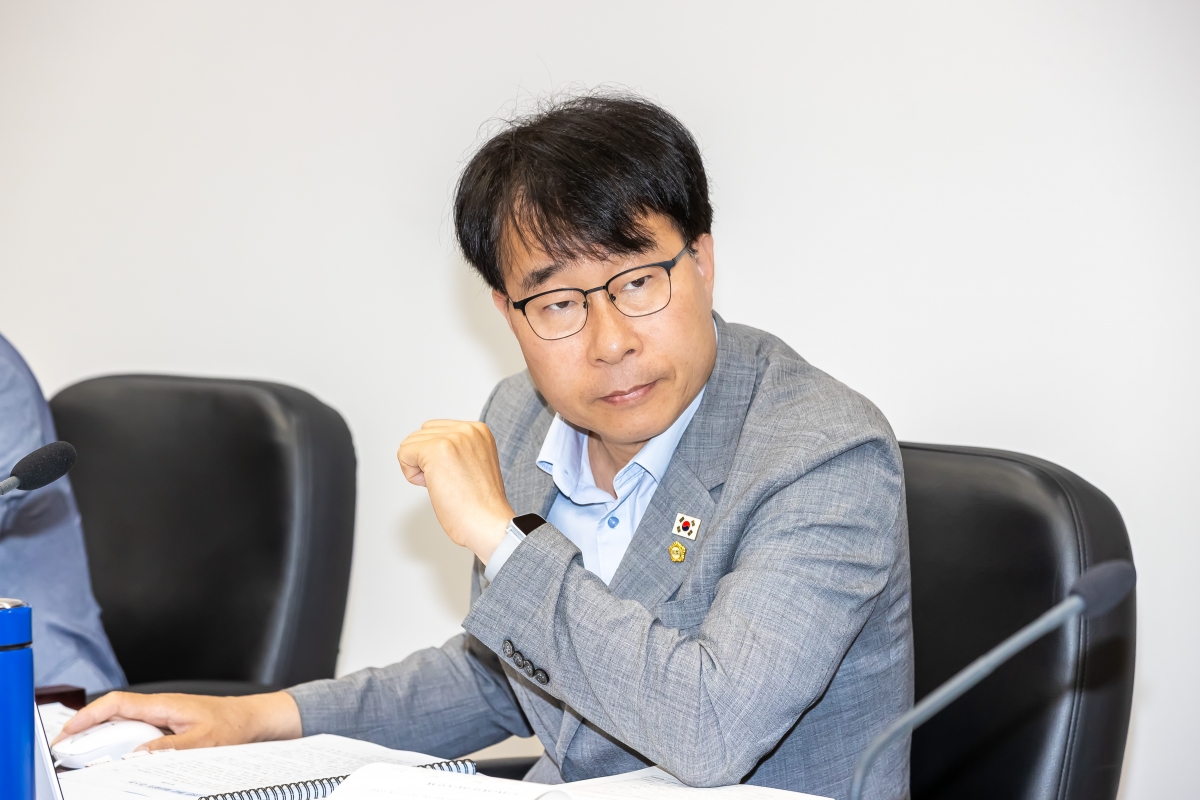 20250612-057[AMG_1596-제288회 제1차 정례회 산업건설위원회 소관 2025년도 행정사무감사 활동.jpg