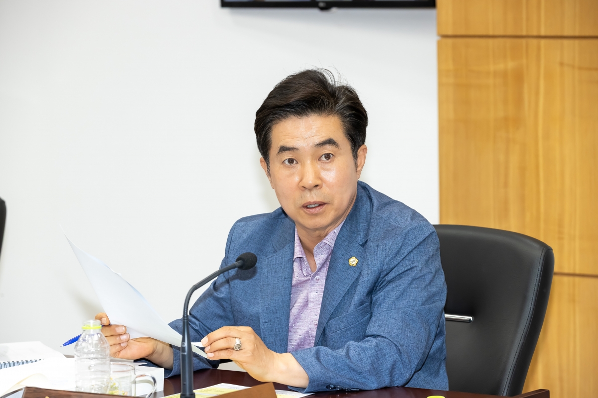 20250612-085[AMG_1573-제288회 제1차 정례회 문화환경위원회 소관 2025년도 행정사무감사 활동.jpg