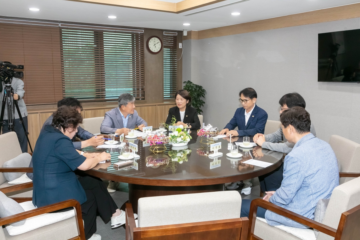 20250616-021[IMG_9969-의원연구단체 구미시 재정분석 연구회 발대식.jpg