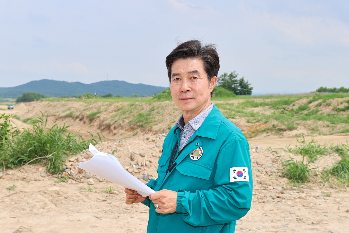 20250617-052[AMG_2532-1-제288회 제1차 정례회 문화환경위원회 2025년도 행정사무감사차 낙동강 골재 채취 현장방문.JPG