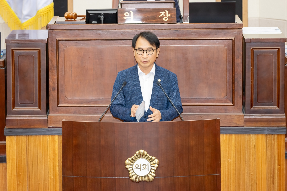20250623-024[AMG_2999-제288회 제1차 정례회 제2차 본회의시 이상호 예산결산특별위원장 2024회계연도 세입·세출 결산 및 예비비 승인안 활동결과보고.jpg
